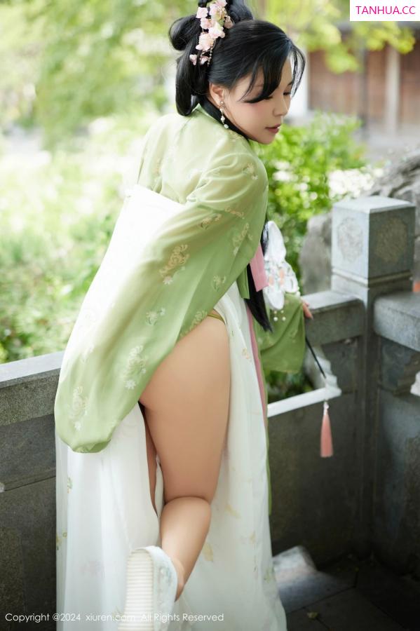   [XiuRen]高清写真图 2024.09.14 No.9162 麦田 性感美臀第6张图片
